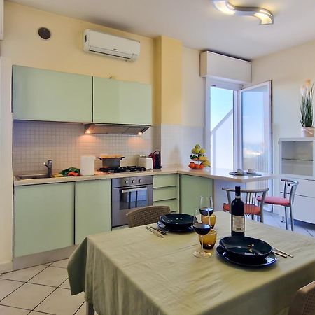 Appartamento Sopra Il Mare Civitanova Marche Kültér fotó