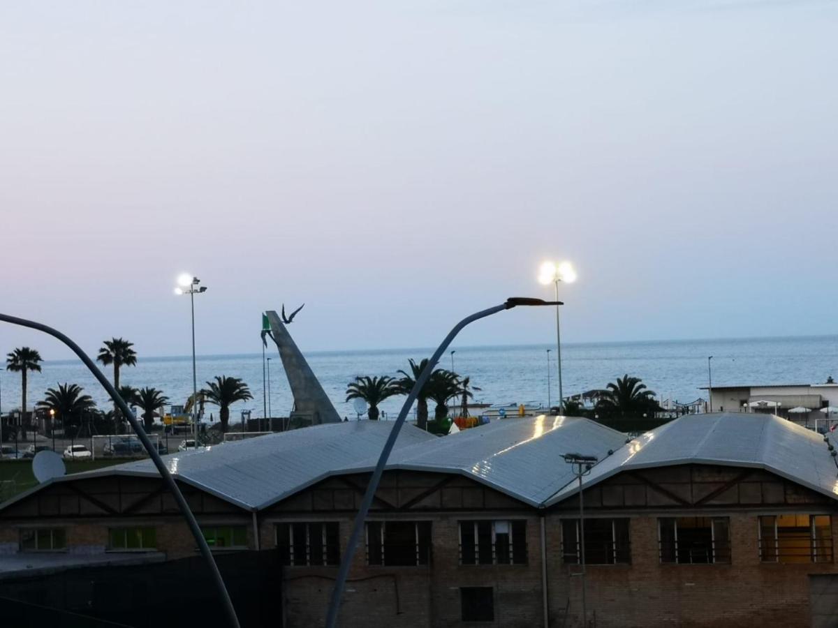 Appartamento Sopra Il Mare Civitanova Marche Kültér fotó
